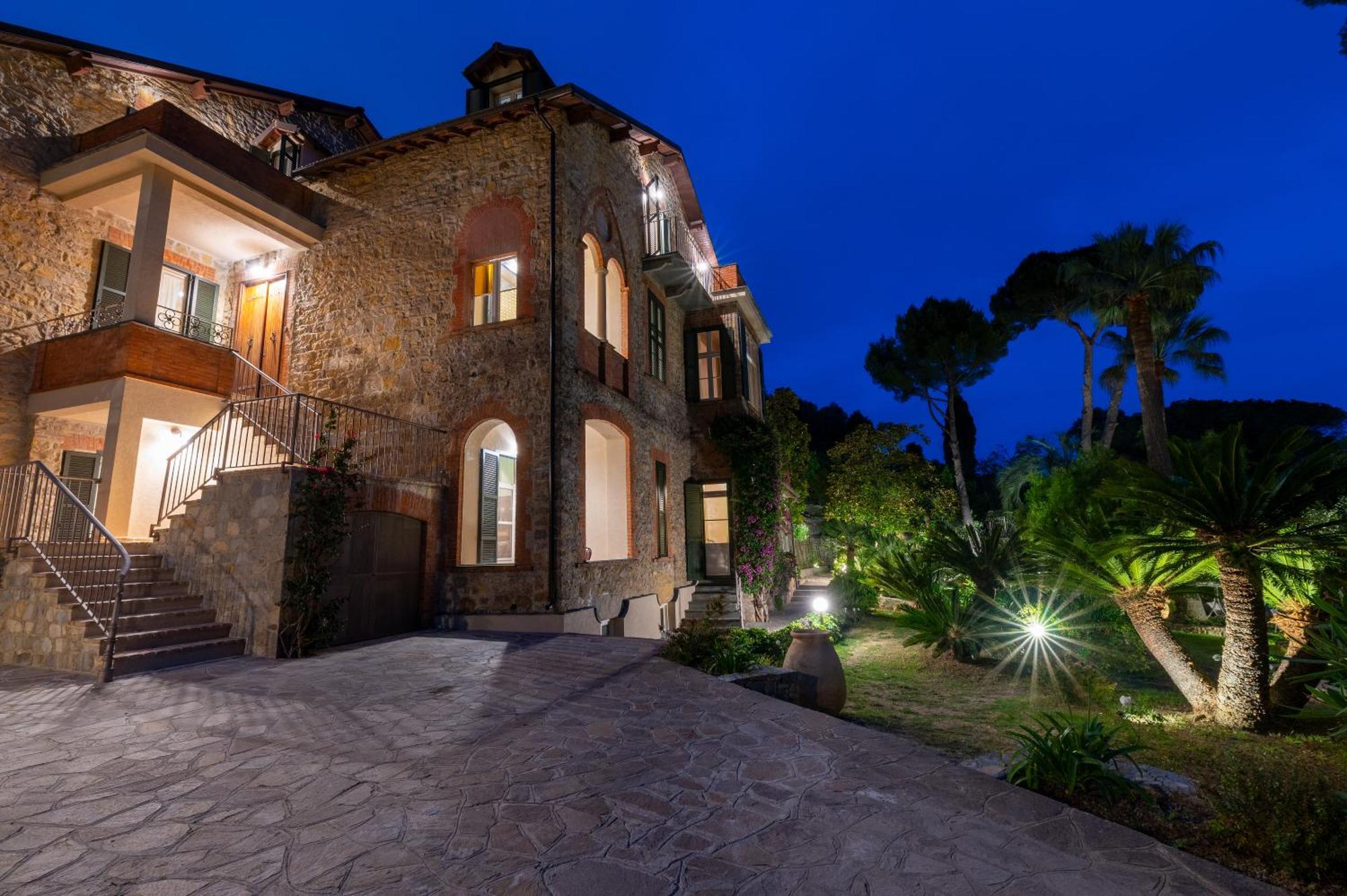 Villa Rappis อิมเปรีอา ภายนอก รูปภาพ